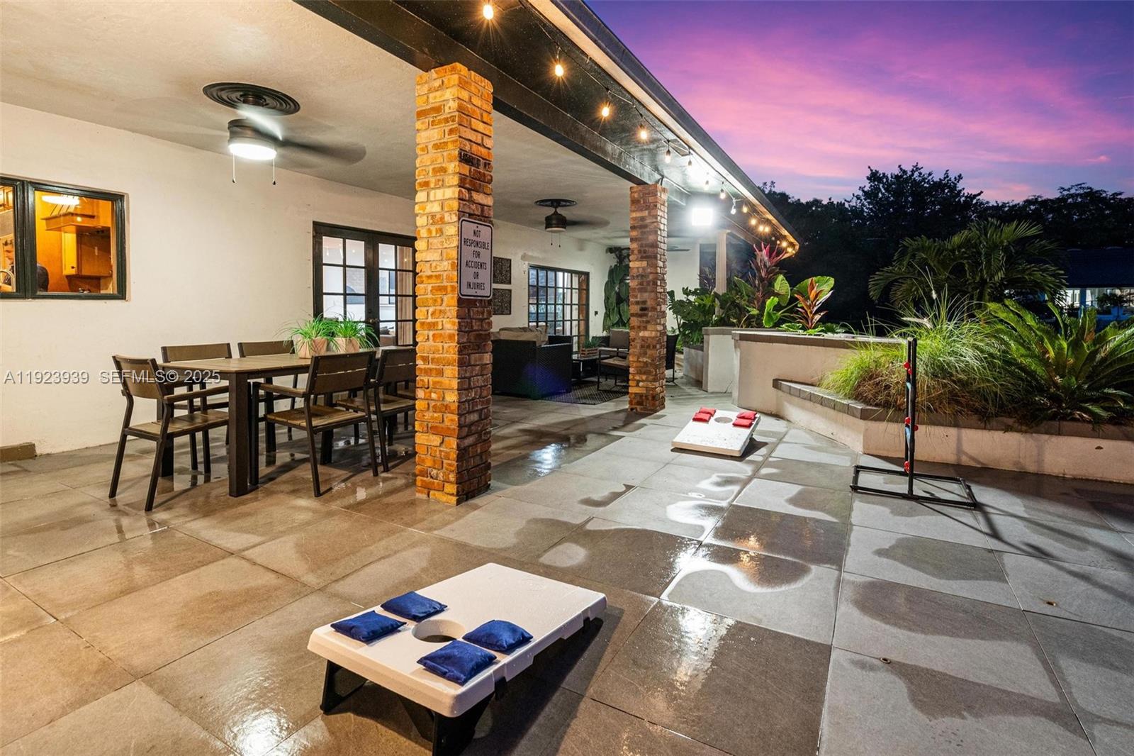 11155 SW 40th St Davie, FL 33328