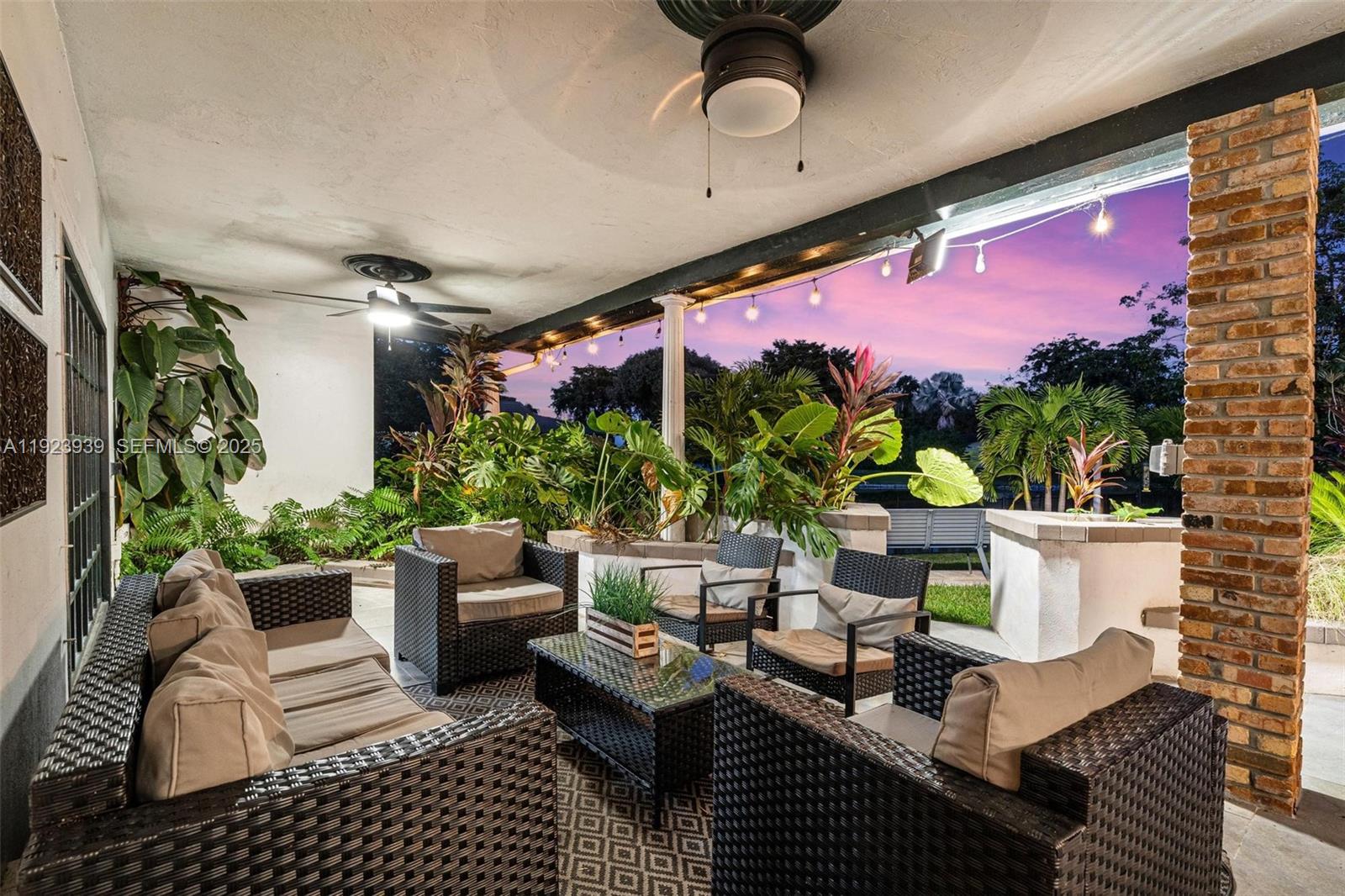 11155 SW 40th St Davie, FL 33328