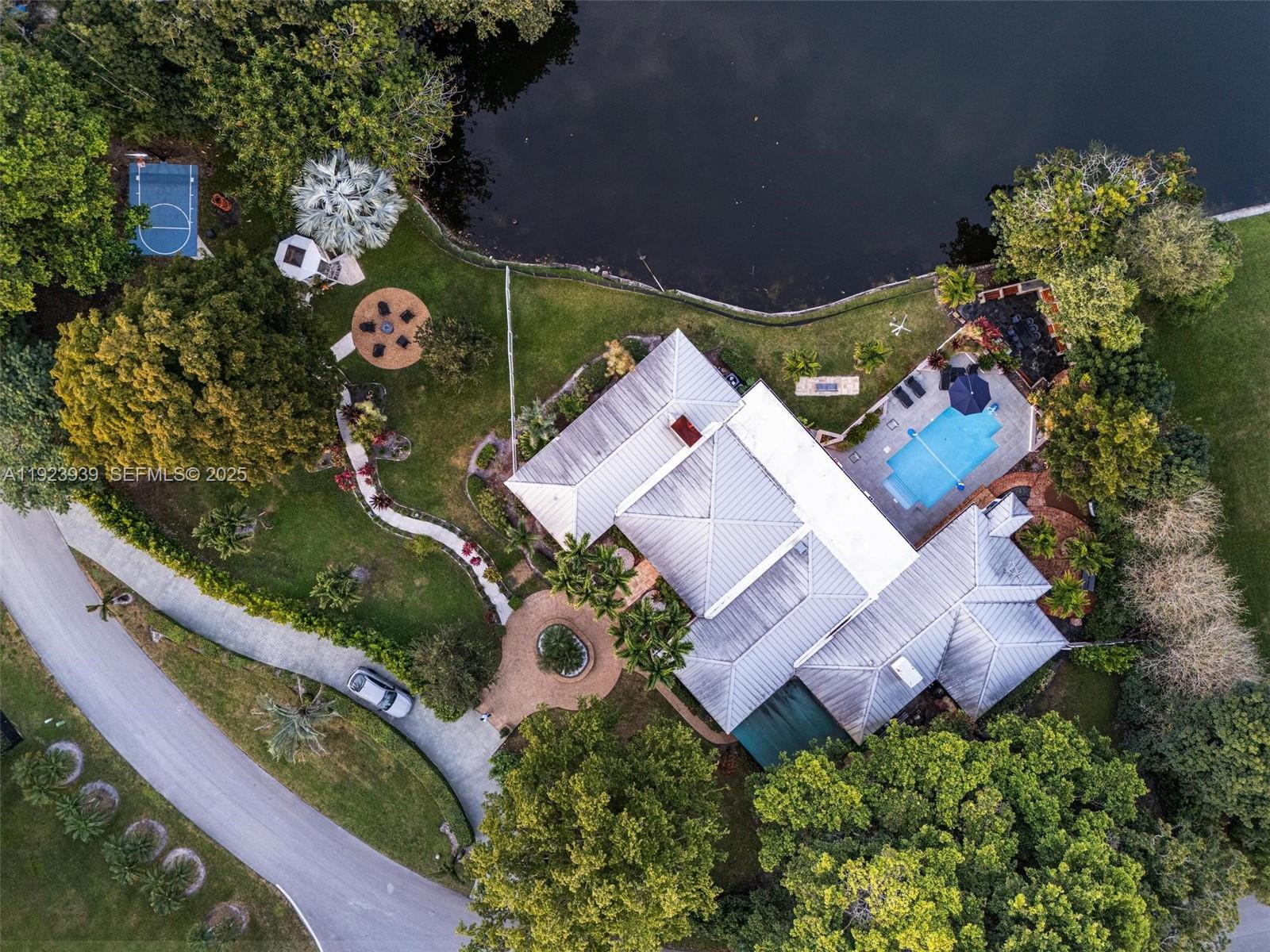 11155 SW 40th St Davie, FL 33328