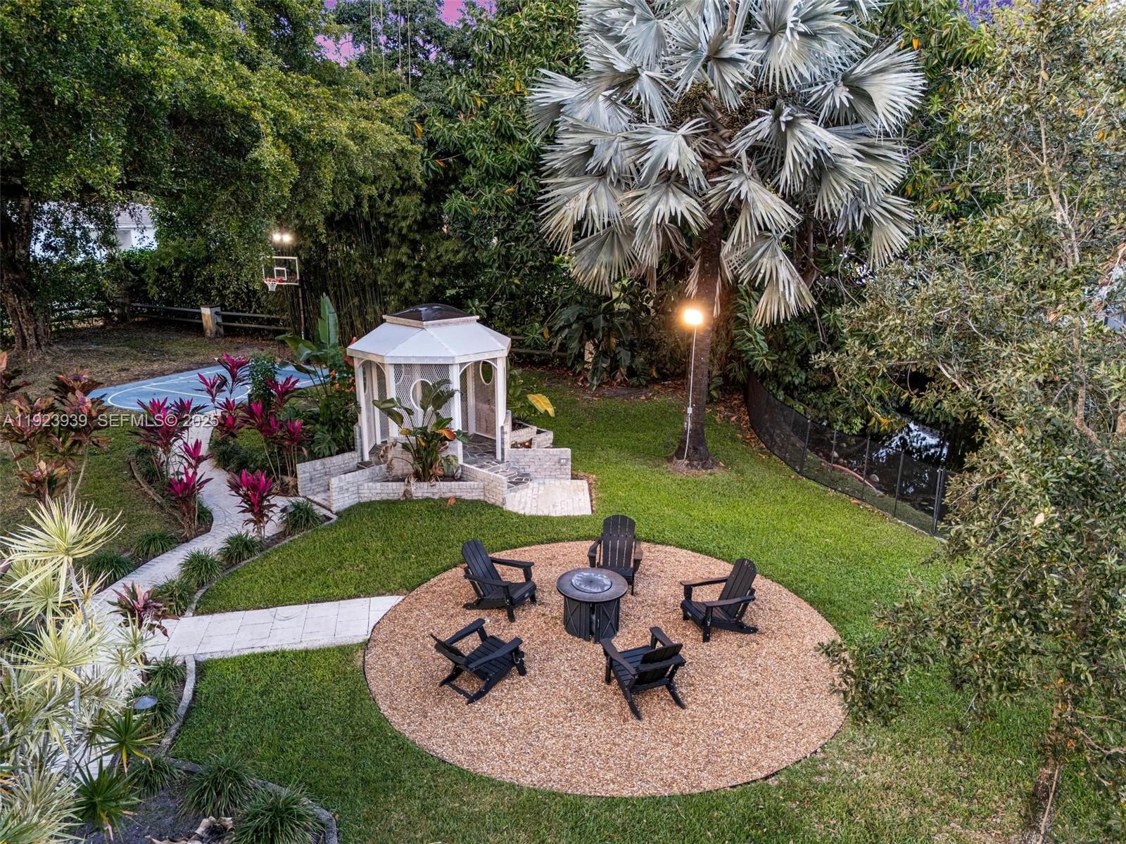 11155 SW 40th St Davie, FL 33328