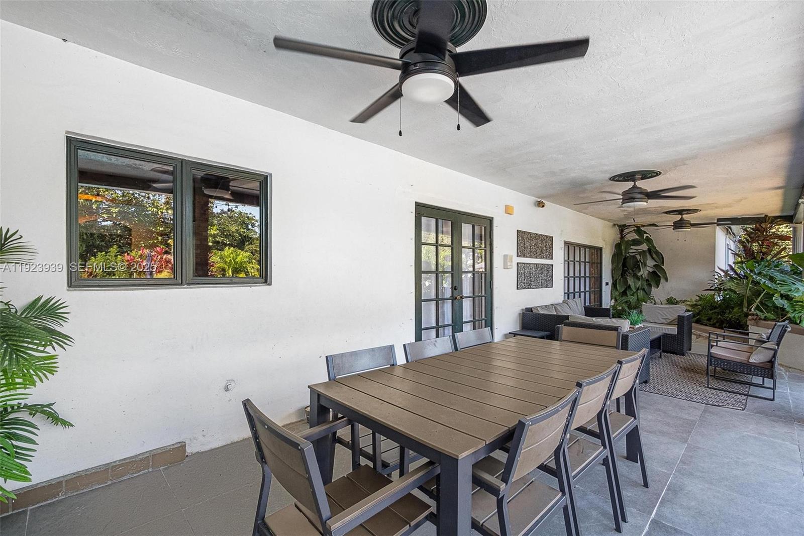 11155 SW 40th St Davie, FL 33328