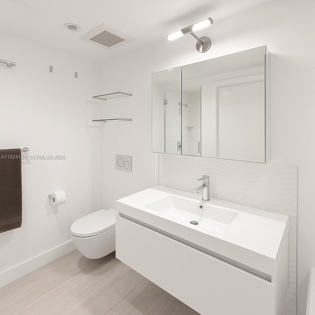 2301 Collins Ave #636 Miami Beach, FL 33139