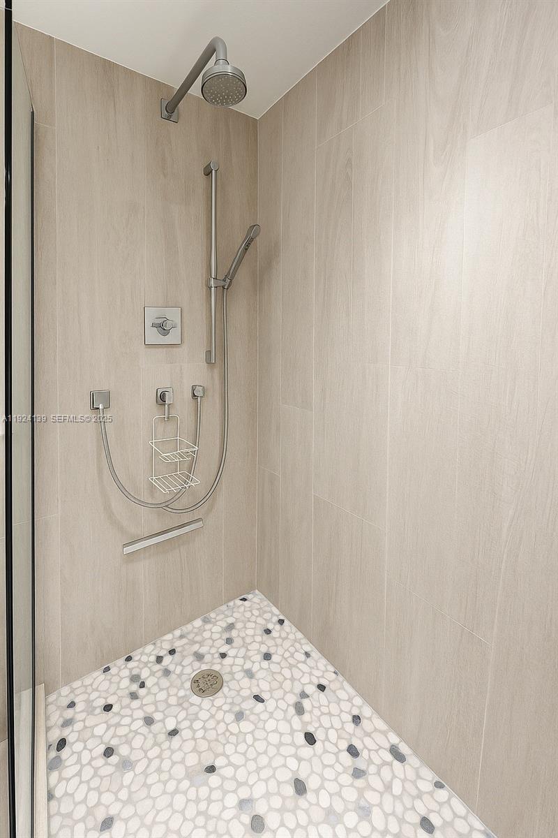 2301 Collins Ave #636 Miami Beach, FL 33139