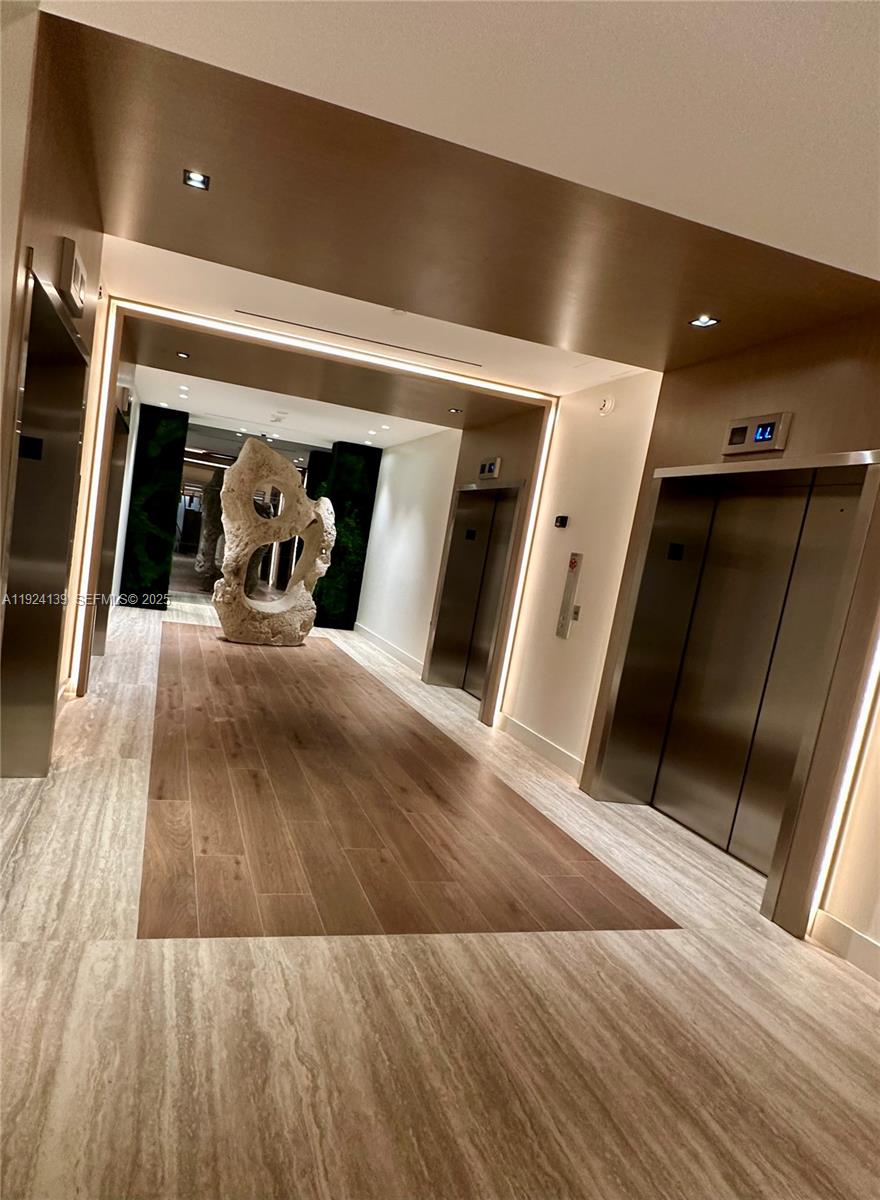 2301 Collins Ave #636 Miami Beach, FL 33139