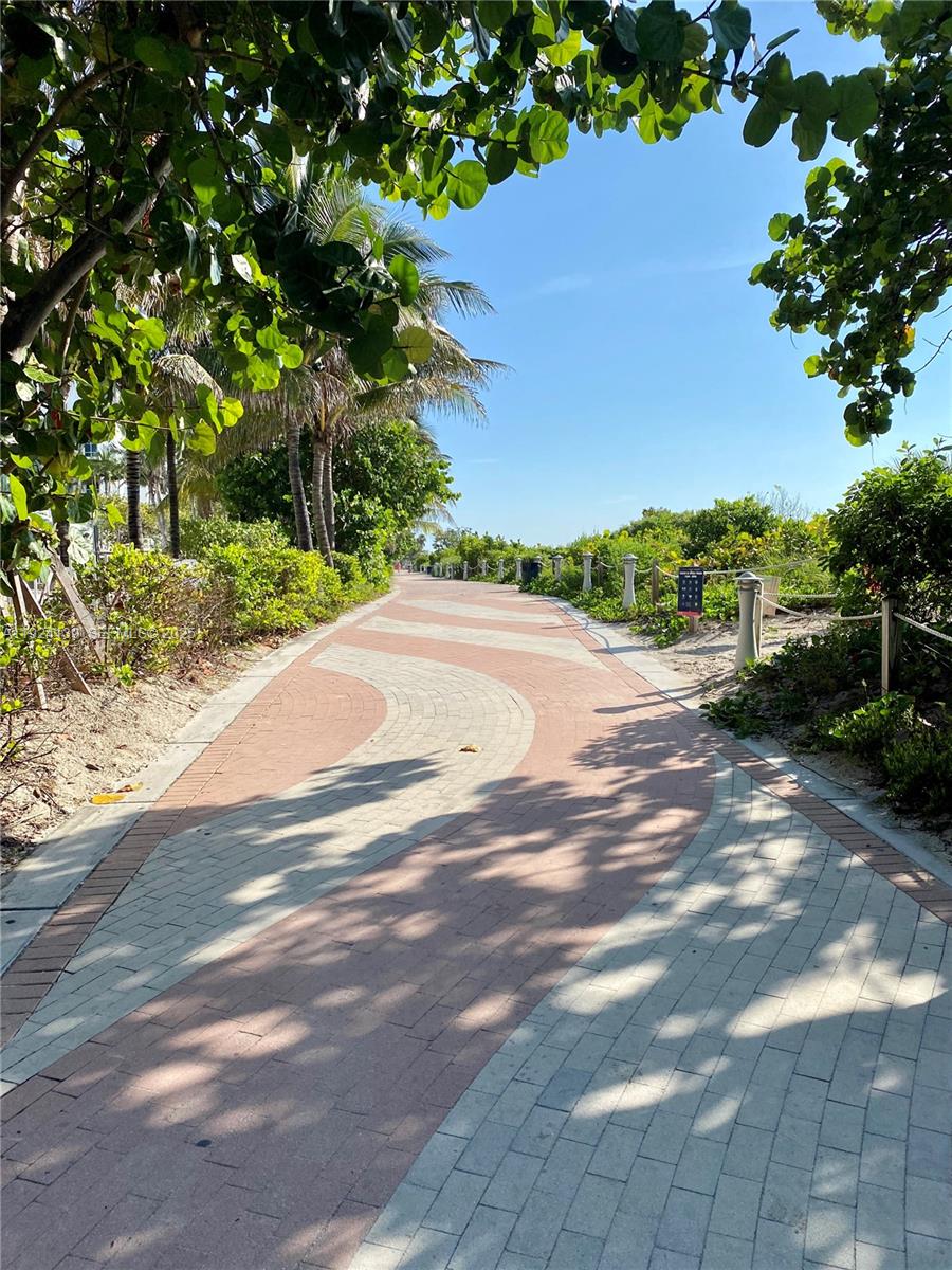 2301 Collins Ave #636 Miami Beach, FL 33139