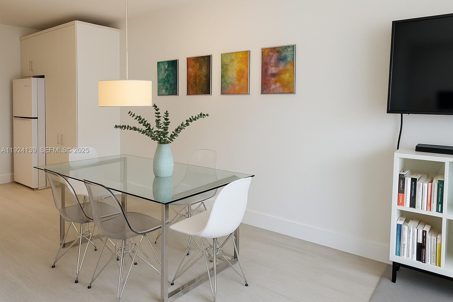 2301 Collins Ave #636 Miami Beach, FL 33139