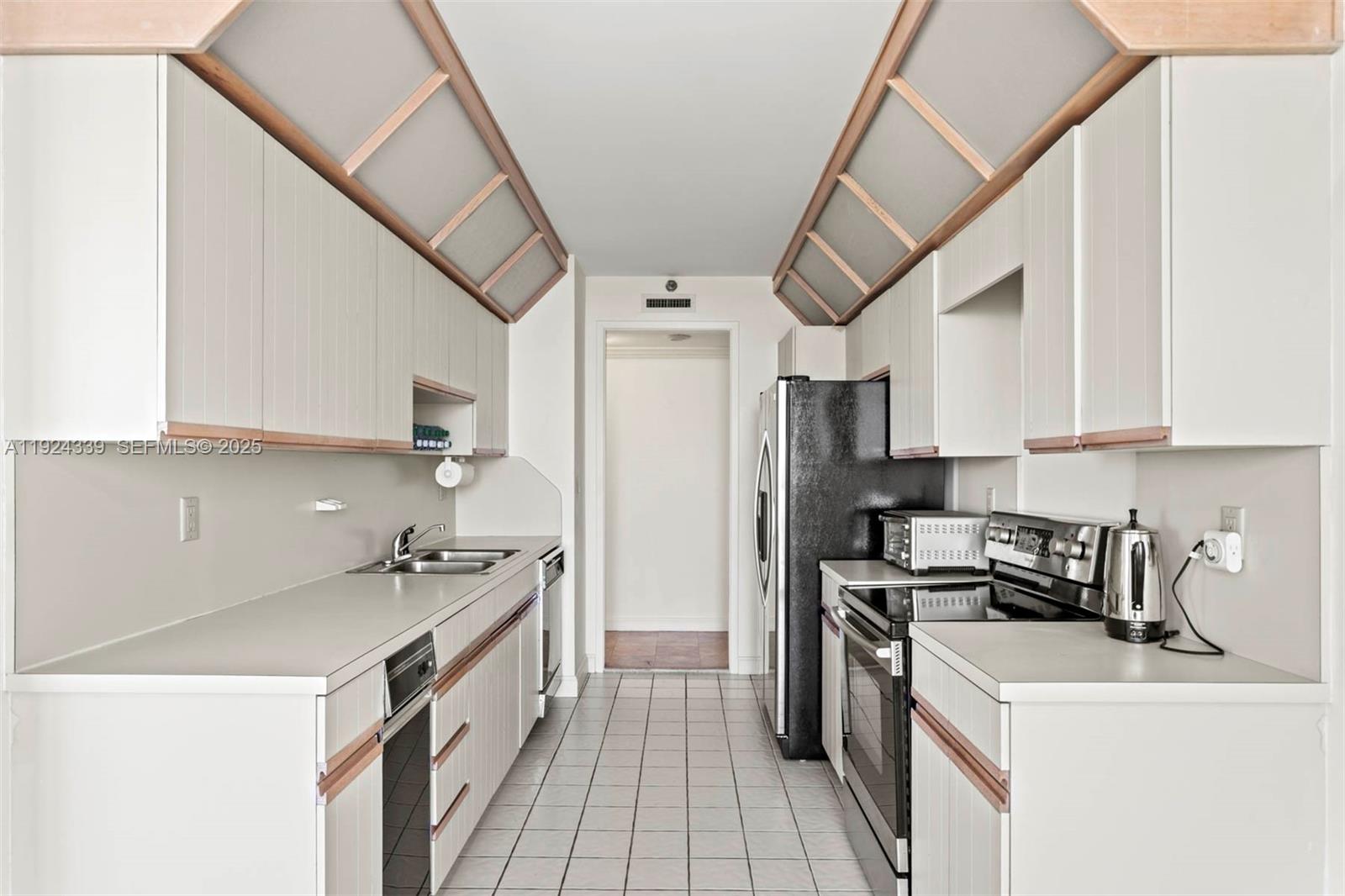 19500 Turnberry Way #26-C Aventura, FL 33180