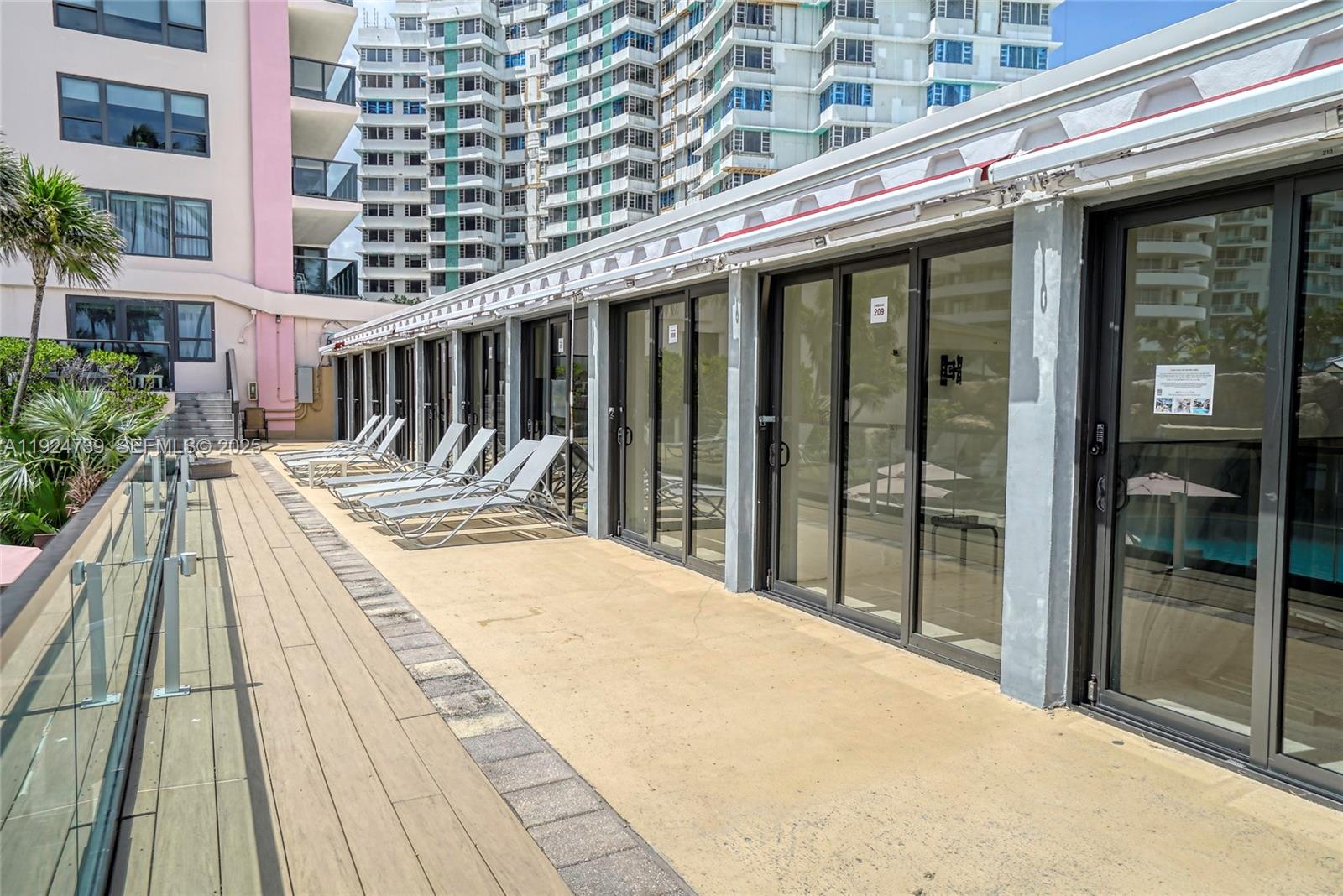 5225 Collins Ave #1204 Miami Beach, FL 33140