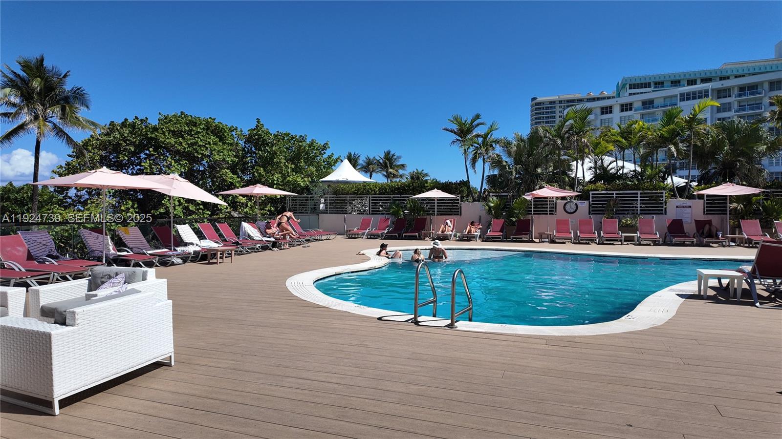 5225 Collins Ave #1204 Miami Beach, FL 33140