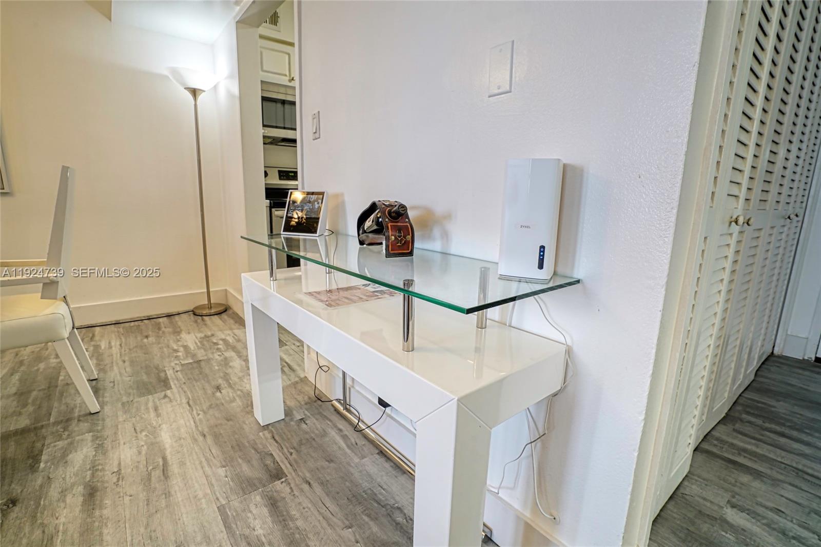 5225 Collins Ave #1204 Miami Beach, FL 33140