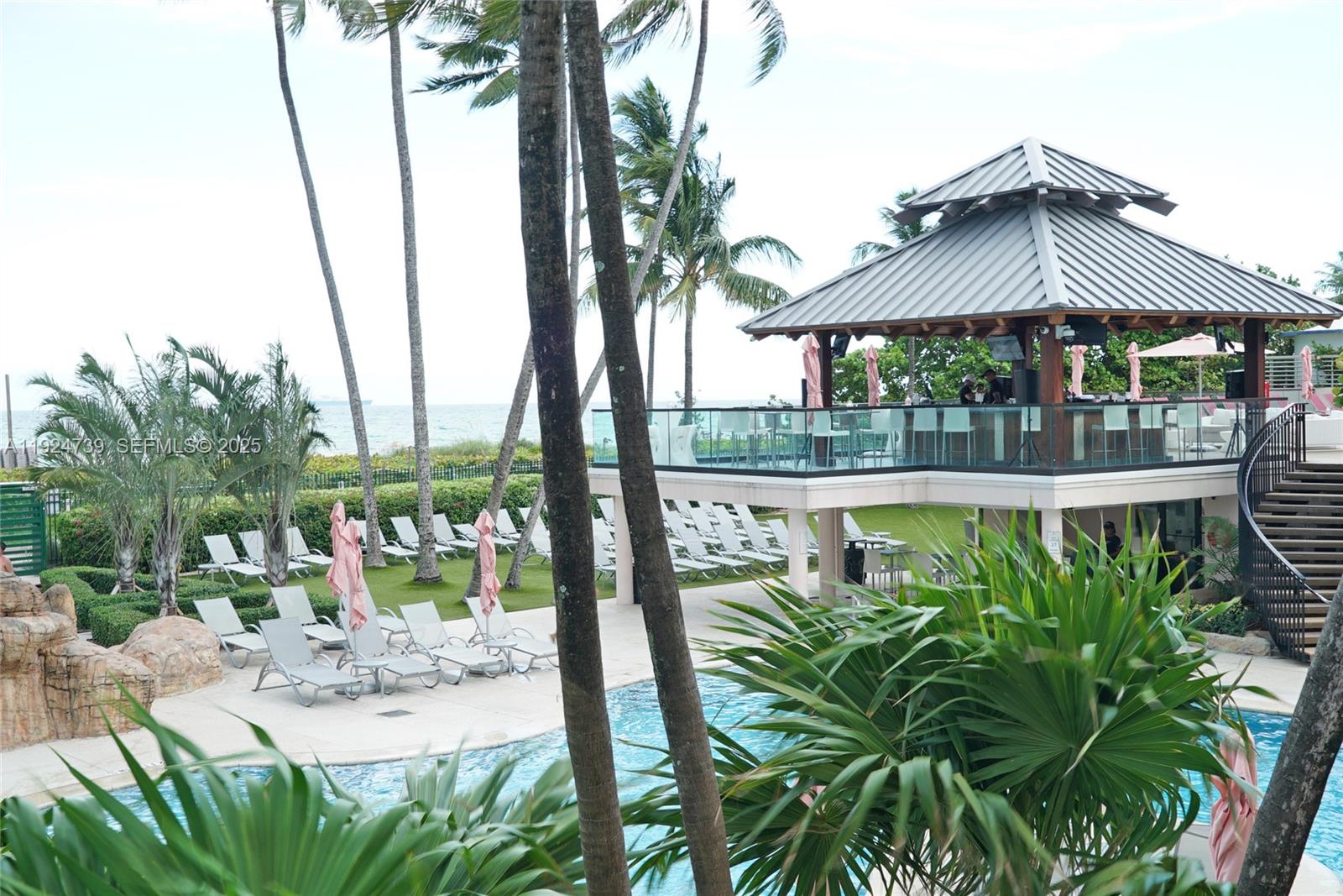 5225 Collins Ave #1204 Miami Beach, FL 33140