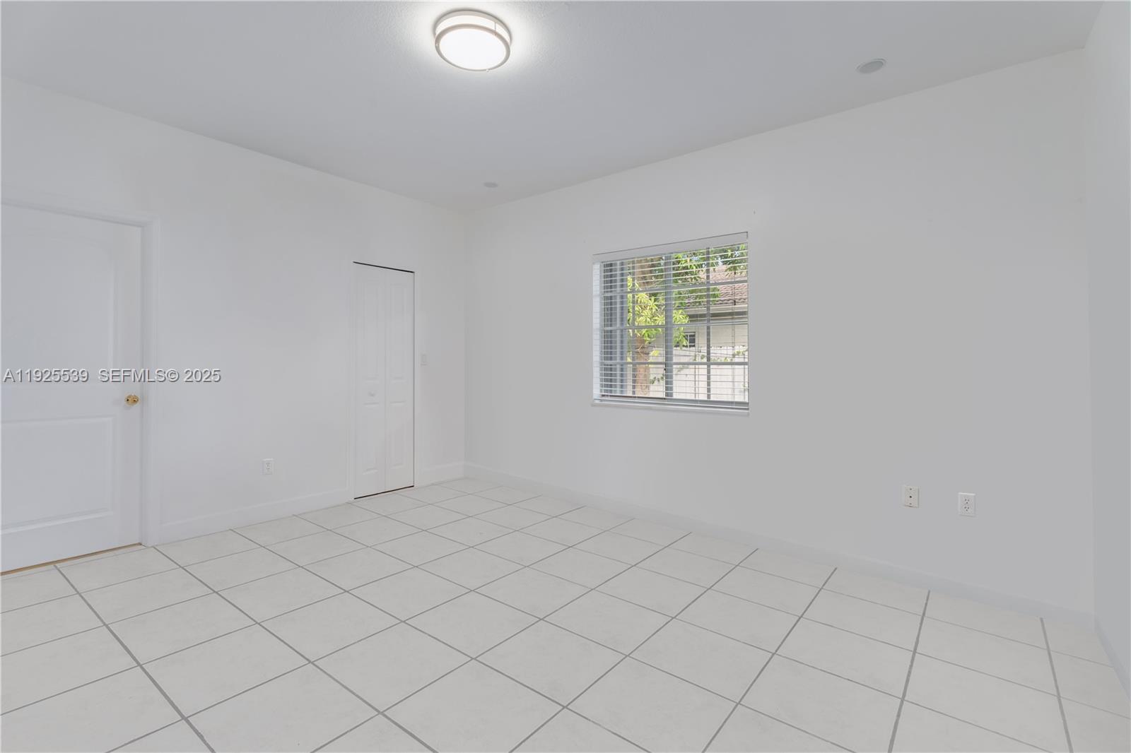 13941 SW 13th St Miami, FL 33184