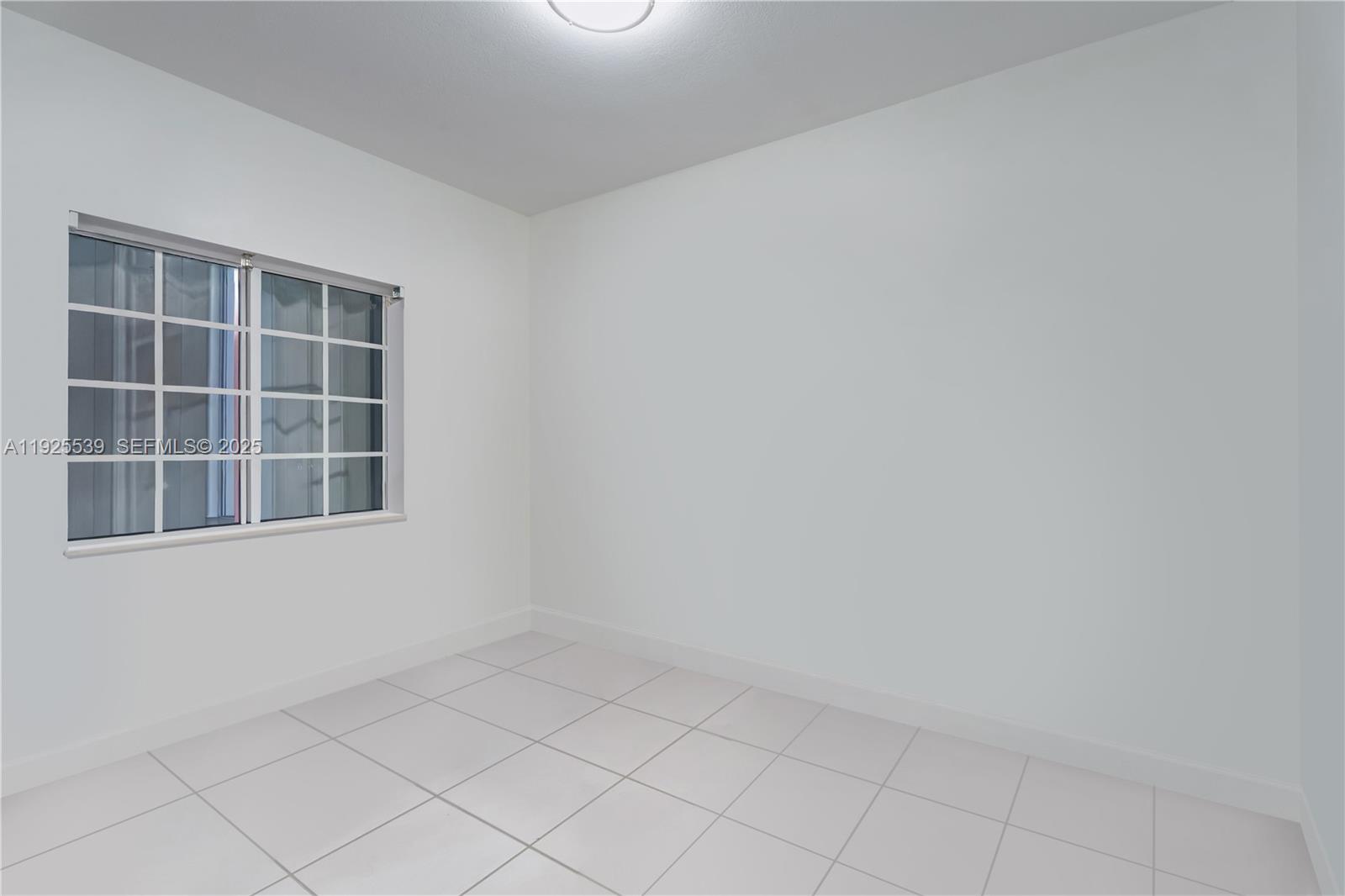 13941 SW 13th St Miami, FL 33184