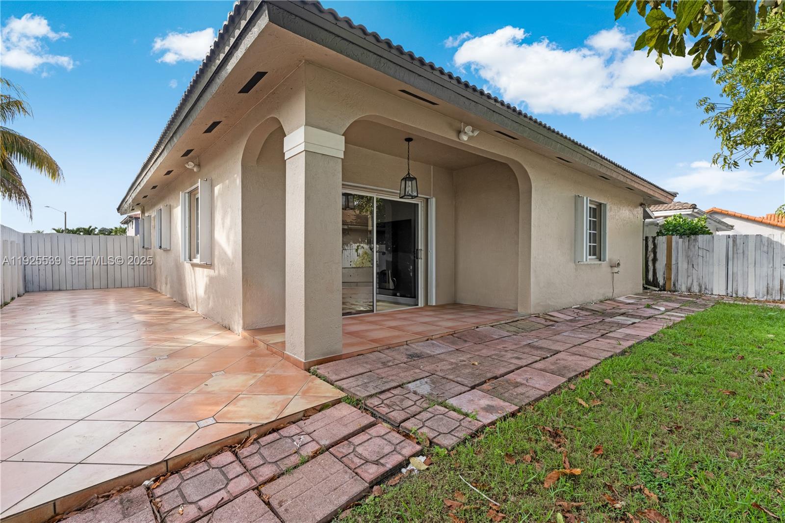 13941 SW 13th St Miami, FL 33184