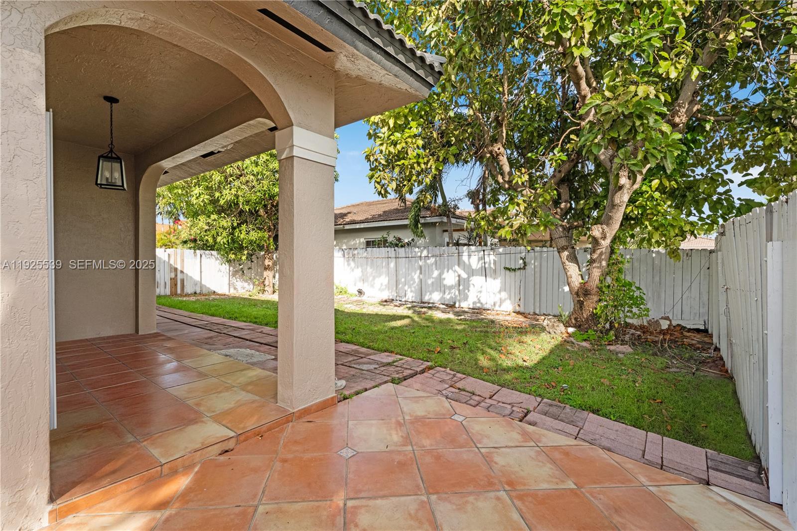 13941 SW 13th St Miami, FL 33184