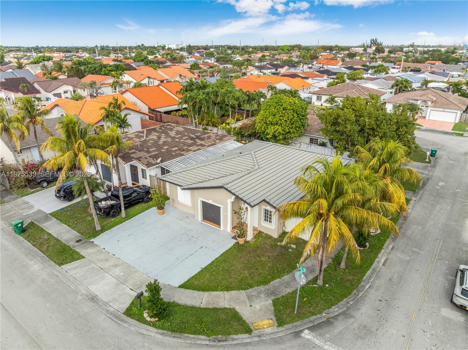 13941 SW 13th St Miami, FL 33184