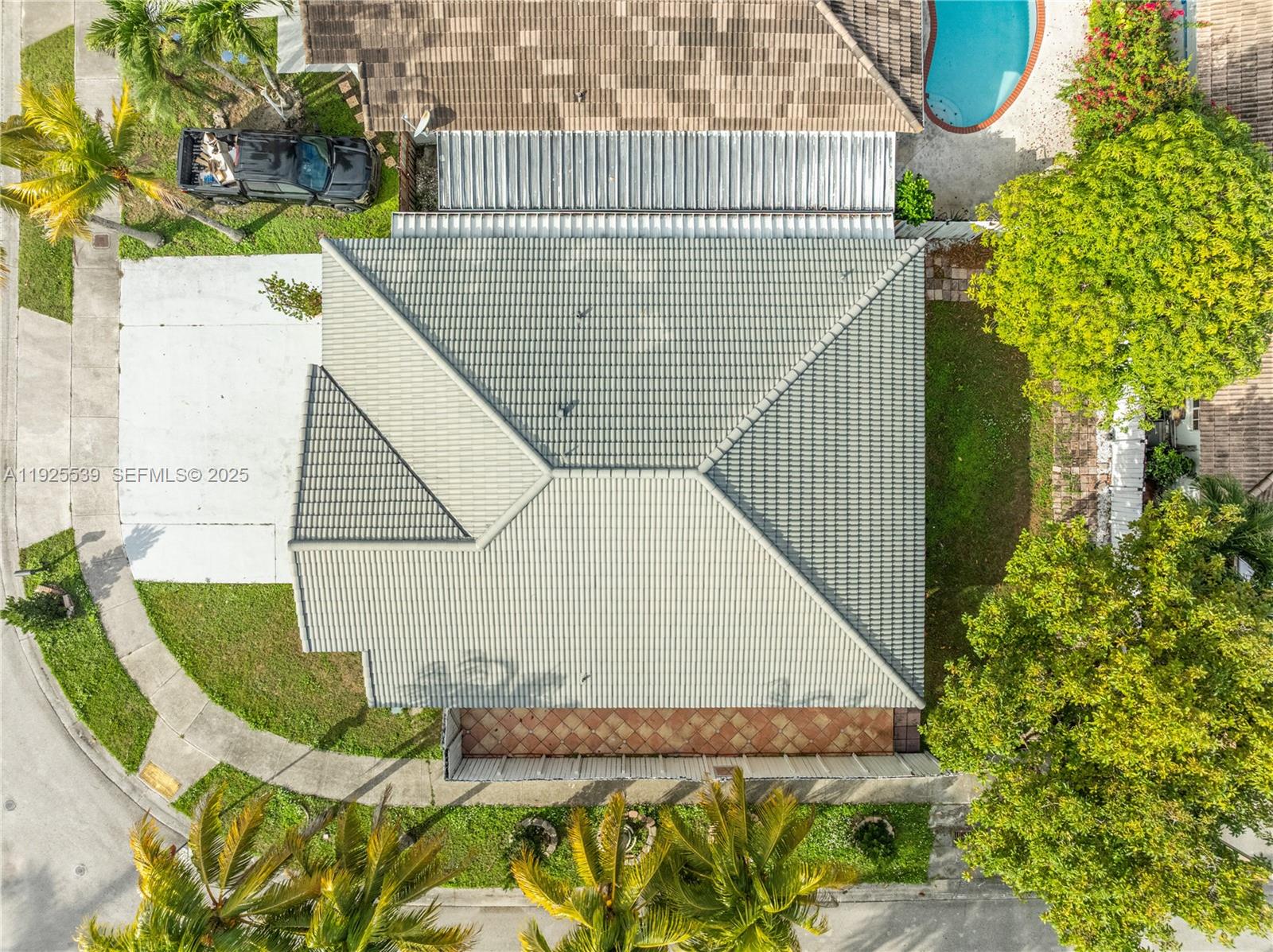 13941 SW 13th St Miami, FL 33184