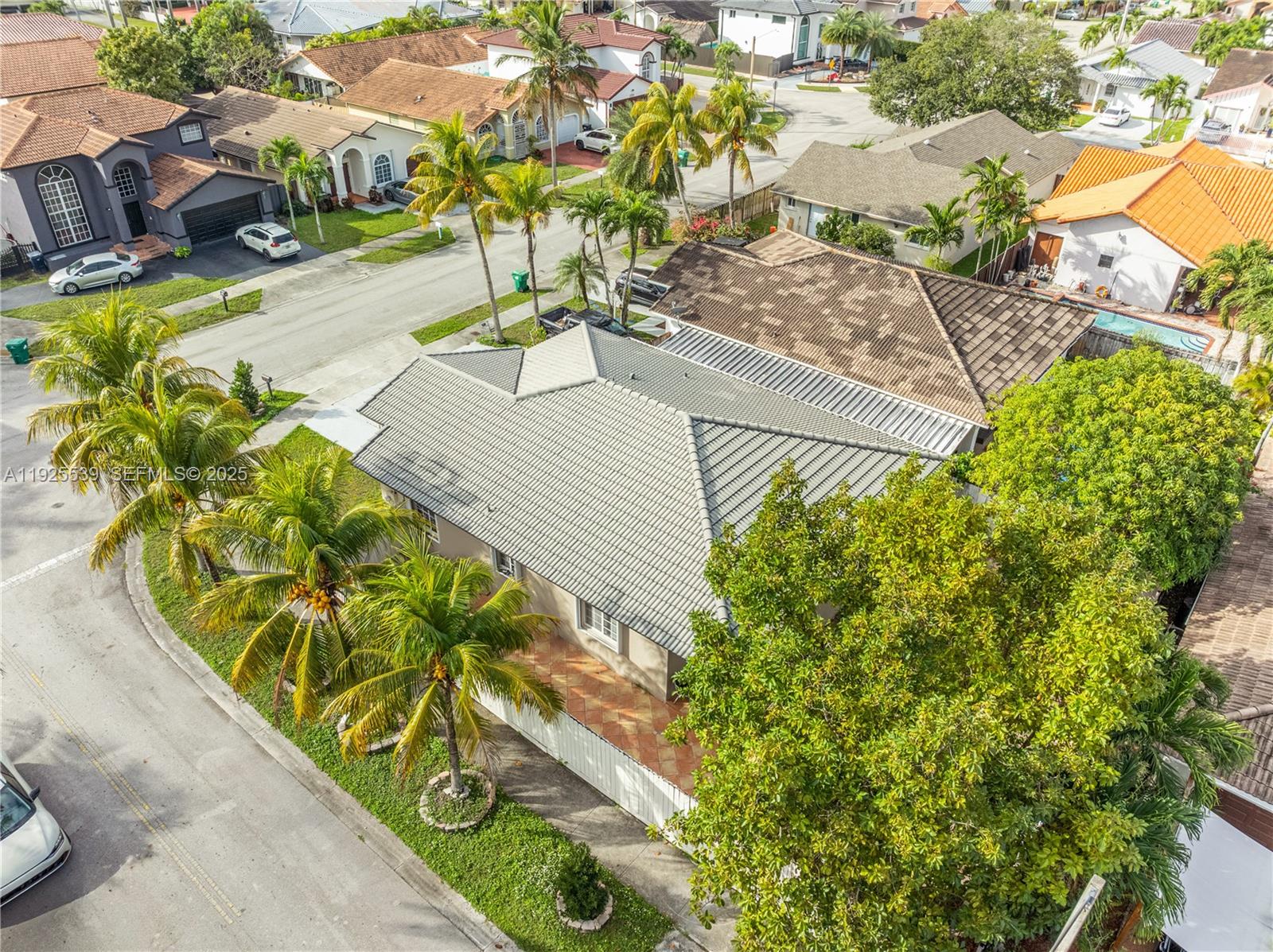 13941 SW 13th St Miami, FL 33184