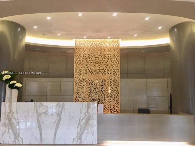 10275 Collins Ave #514 Bal Harbour, FL 33154