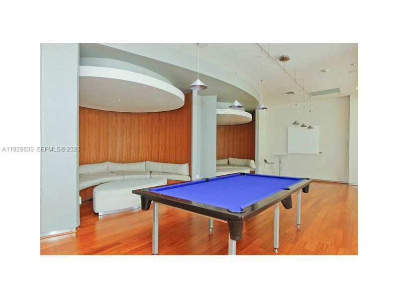 10275 Collins Ave #514 Bal Harbour, FL 33154