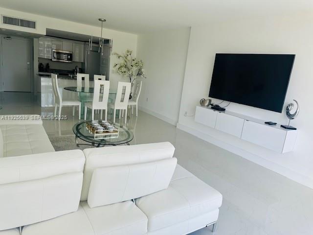 10275 Collins Ave #514 Bal Harbour, FL 33154