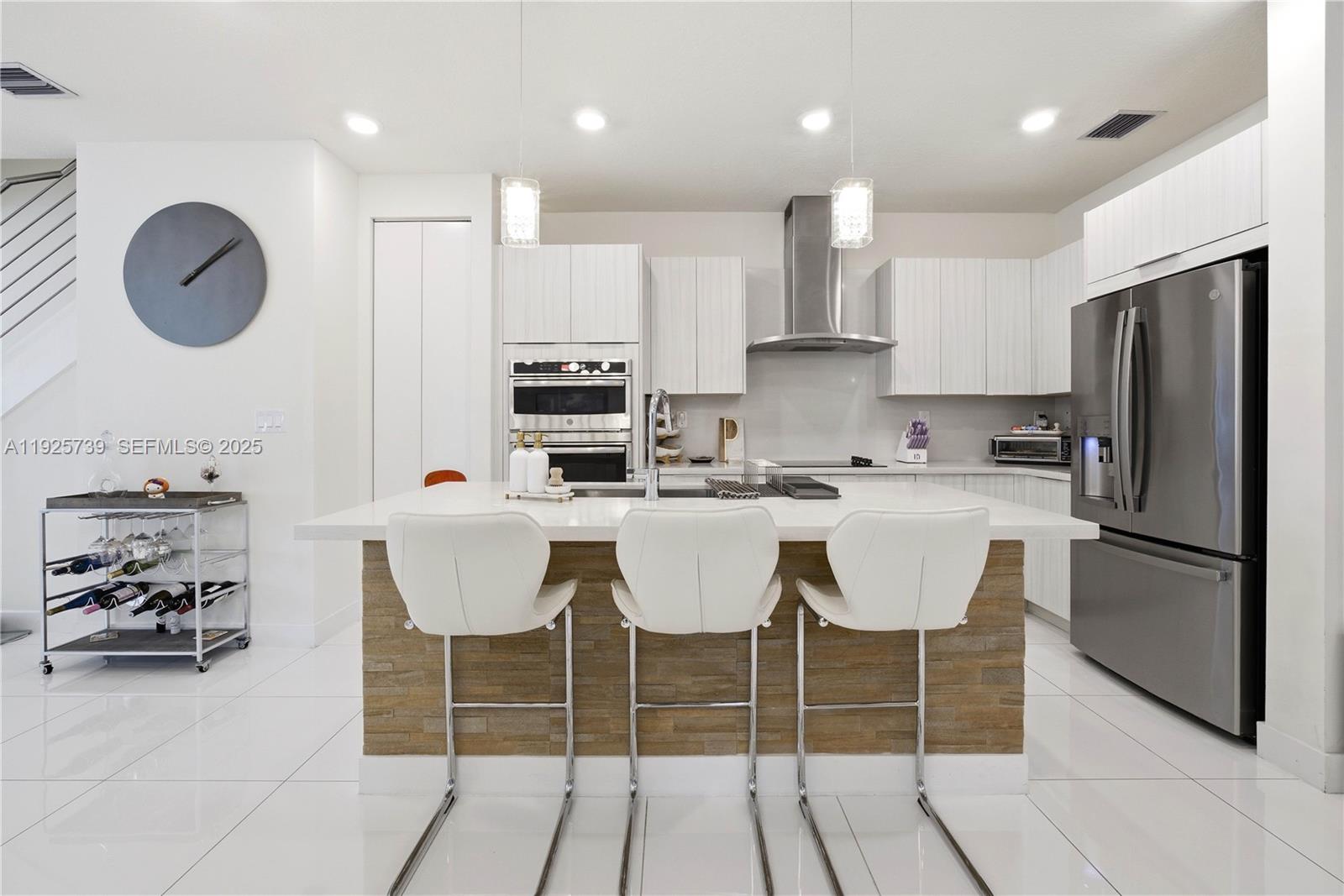 6611 NW 102nd Path Doral, FL 33178