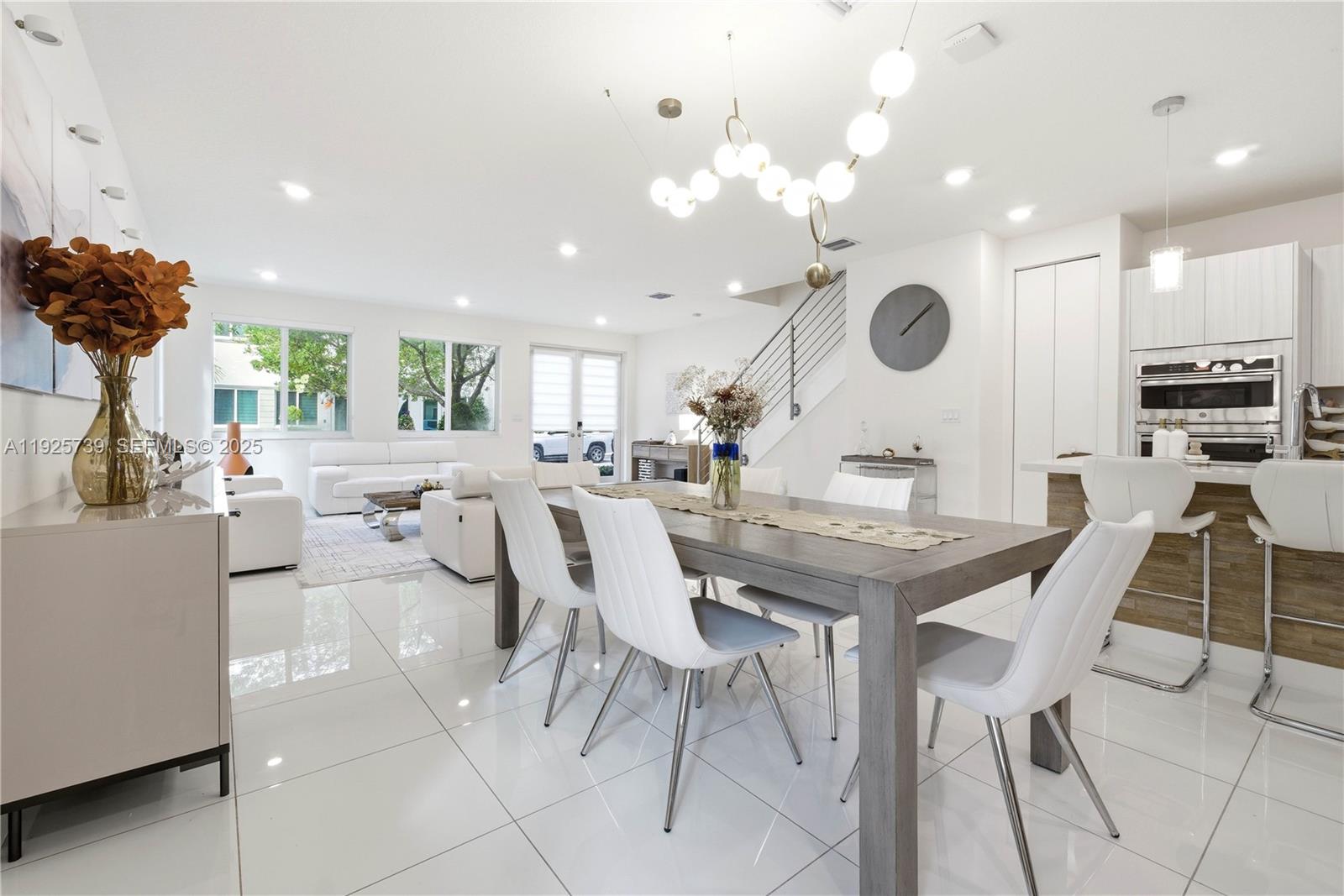 6611 NW 102nd Path Doral, FL 33178