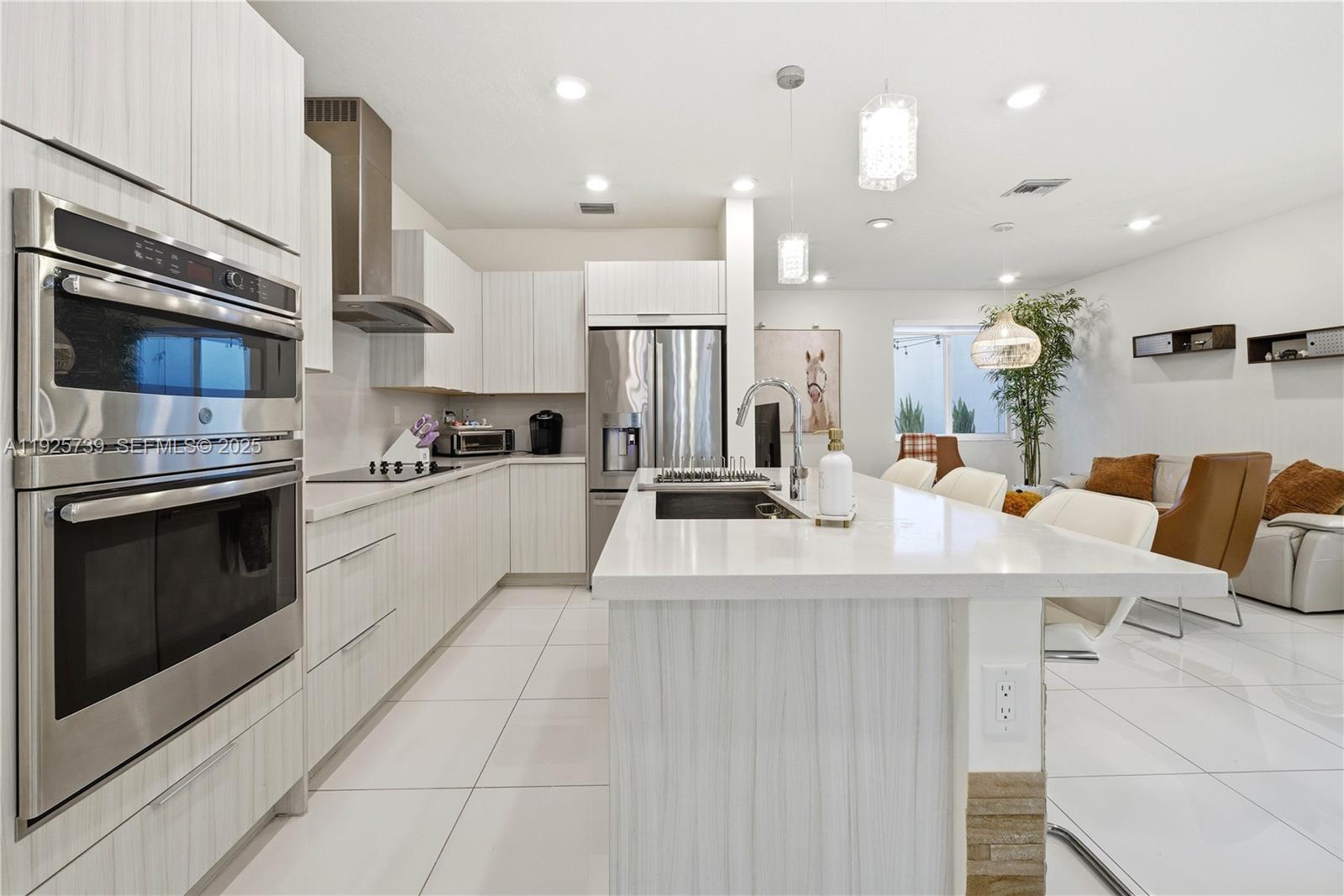 6611 NW 102nd Path Doral, FL 33178