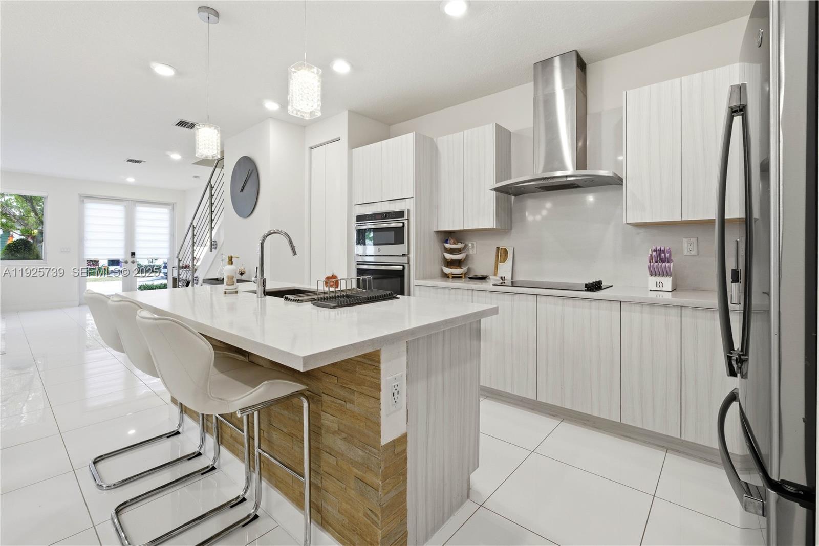 6611 NW 102nd Path Doral, FL 33178