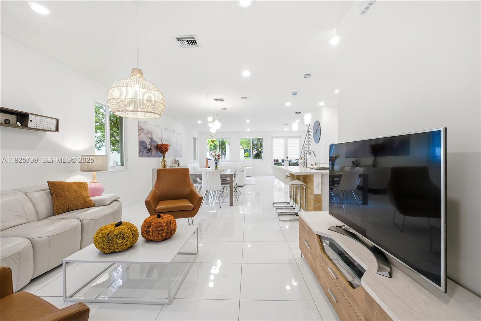 6611 NW 102nd Path Doral, FL 33178