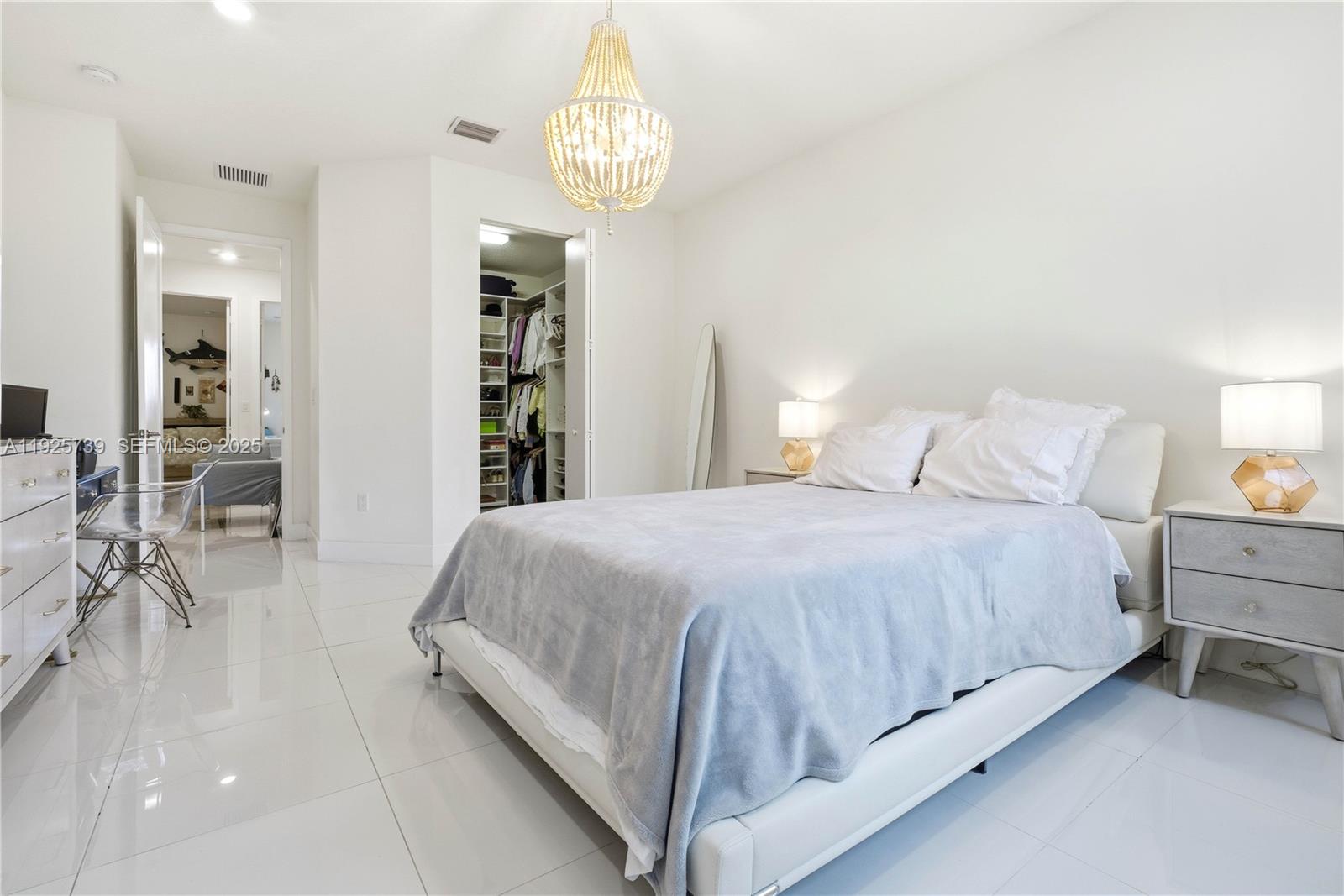 6611 NW 102nd Path Doral, FL 33178