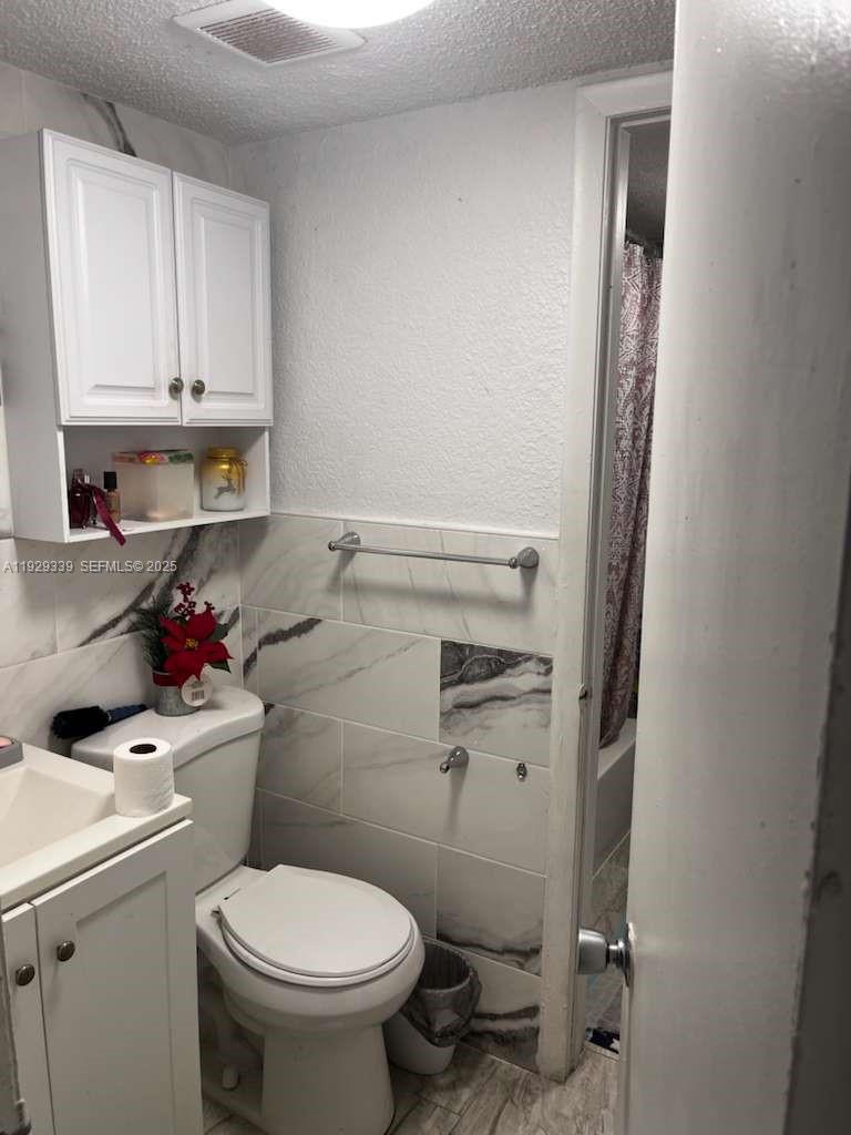 Undisclosed Address Hialeah, FL 33016