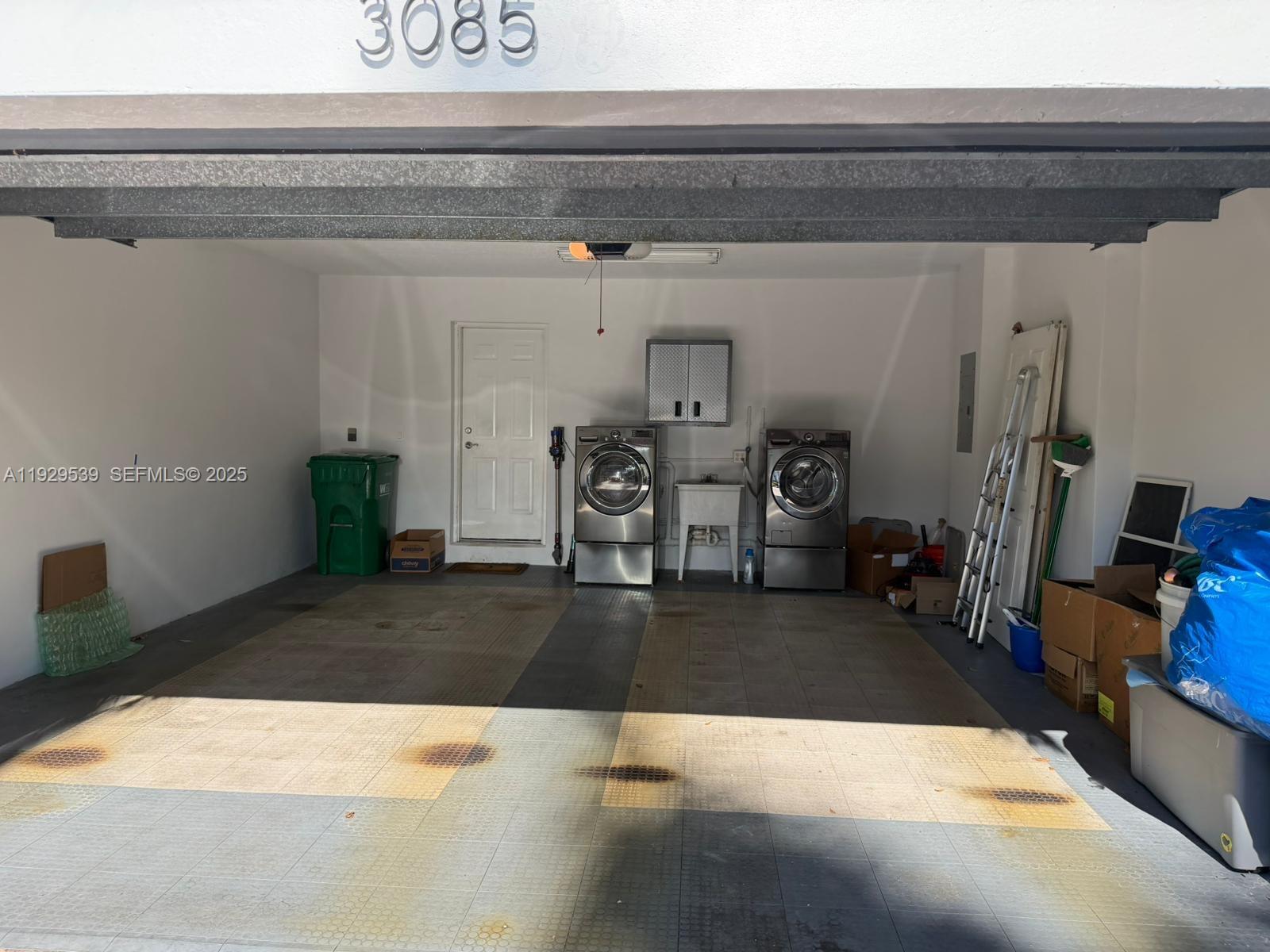 3085 NE 208th Ter Aventura, FL 33180