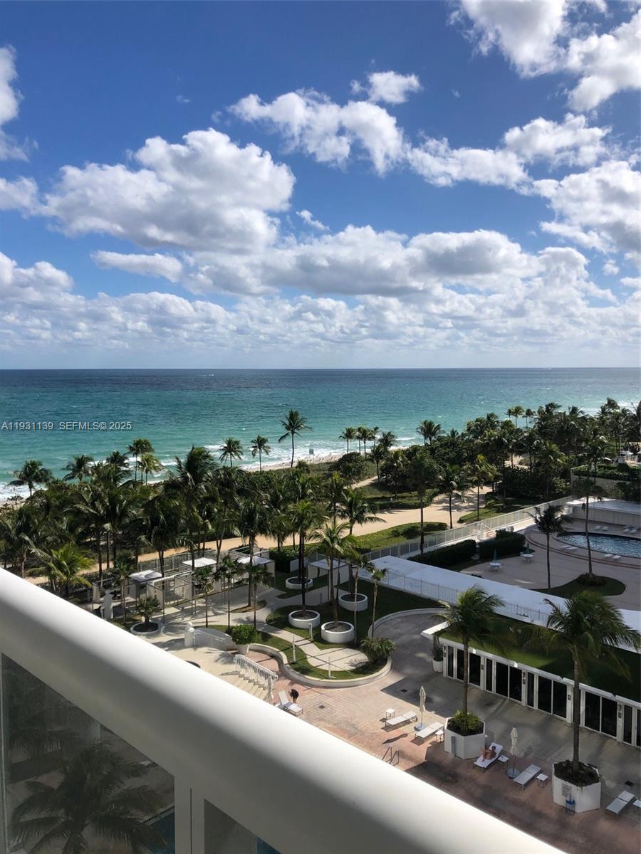 image Harbour House3