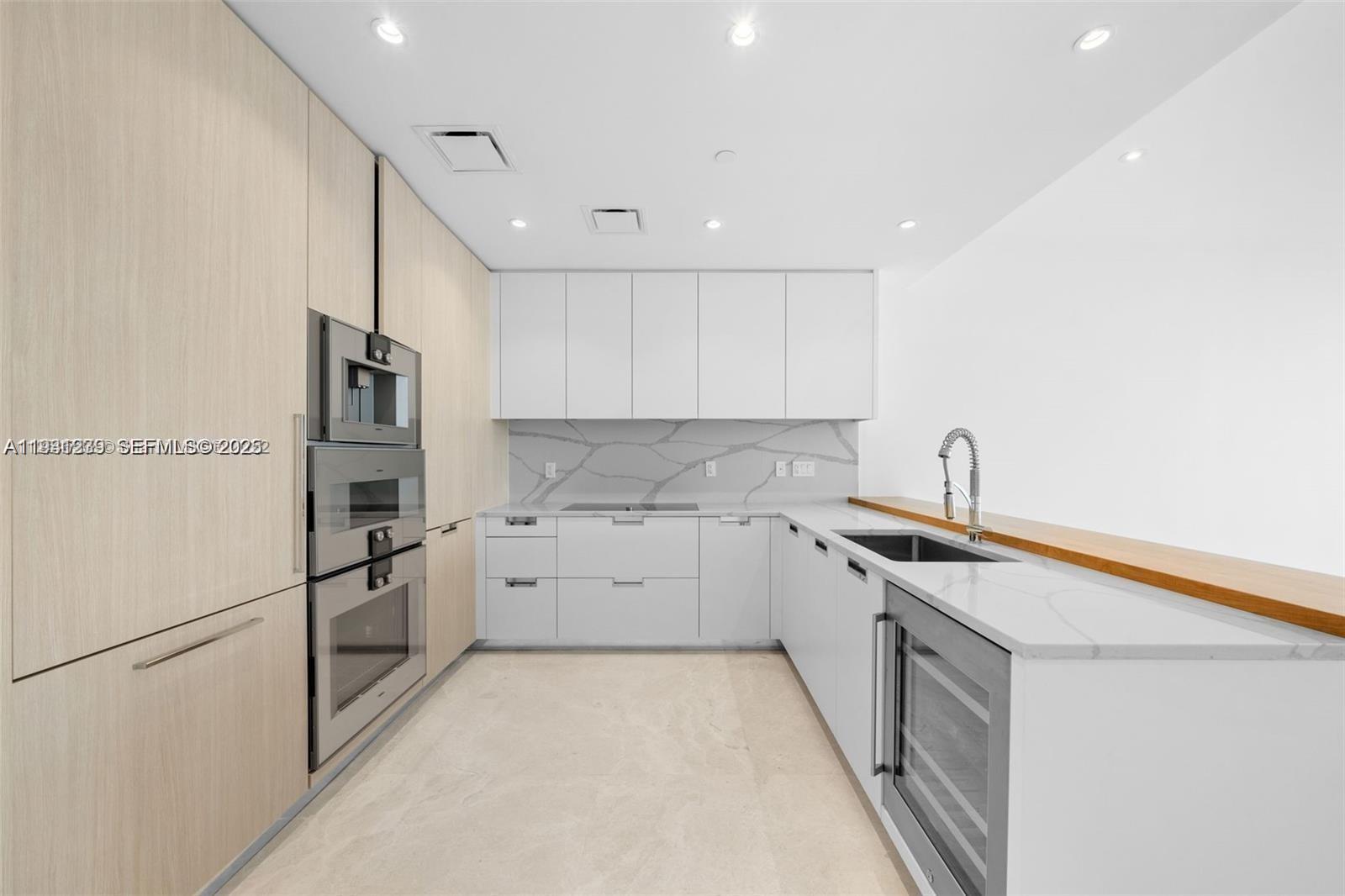 15701 Collins Ave #2803 Sunny Isles Beach, FL 33160