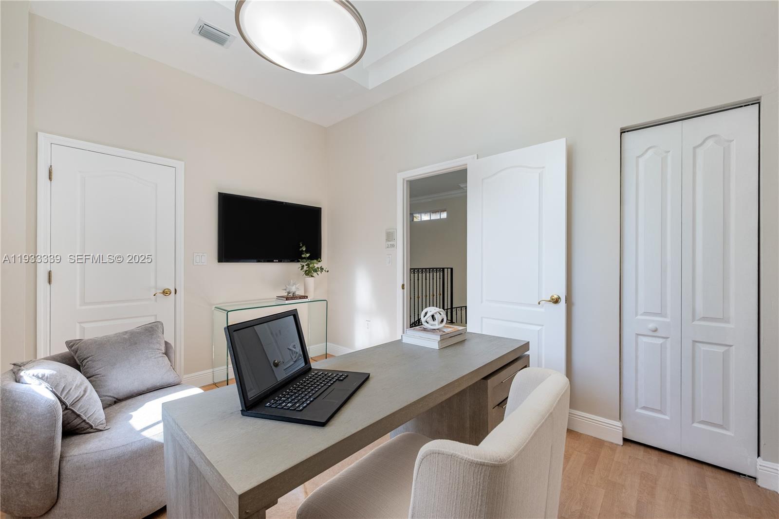 1511 Agua Ave Coral Gables, FL 33156