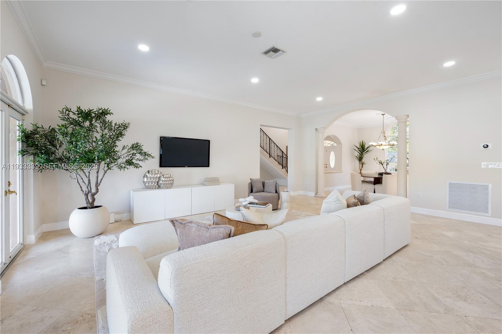 1511 Agua Ave Coral Gables, FL 33156