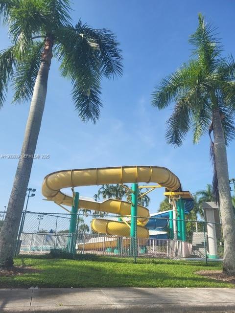 13012 NW 8th St Pembroke Pines, FL 33028