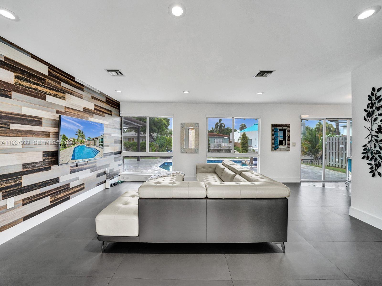 1108 Tangelo Isle Fort Lauderdale, FL 33315