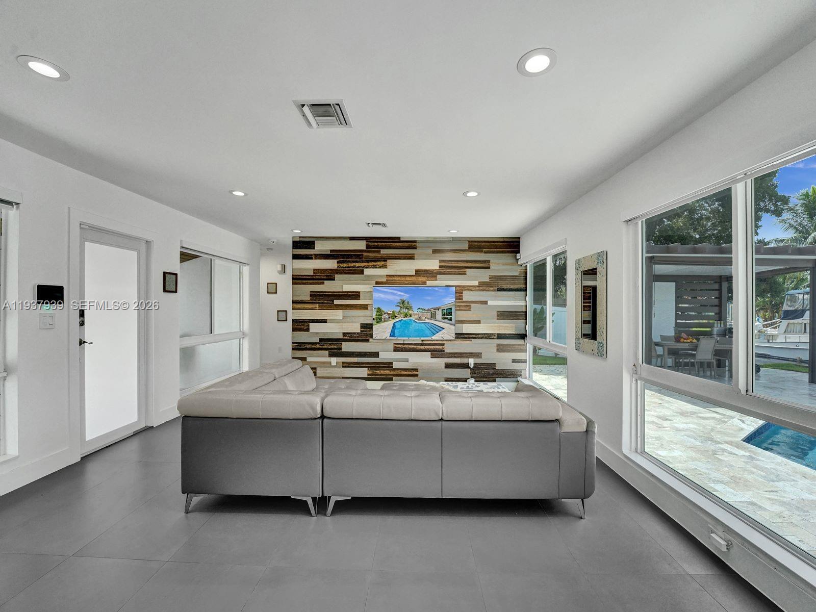 1108 Tangelo Isle Fort Lauderdale, FL 33315