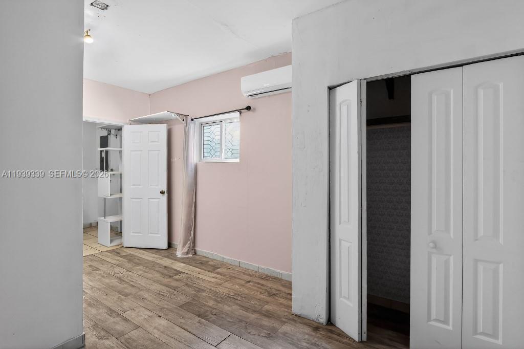 9900 SW 164th Ter Miami, FL 33157