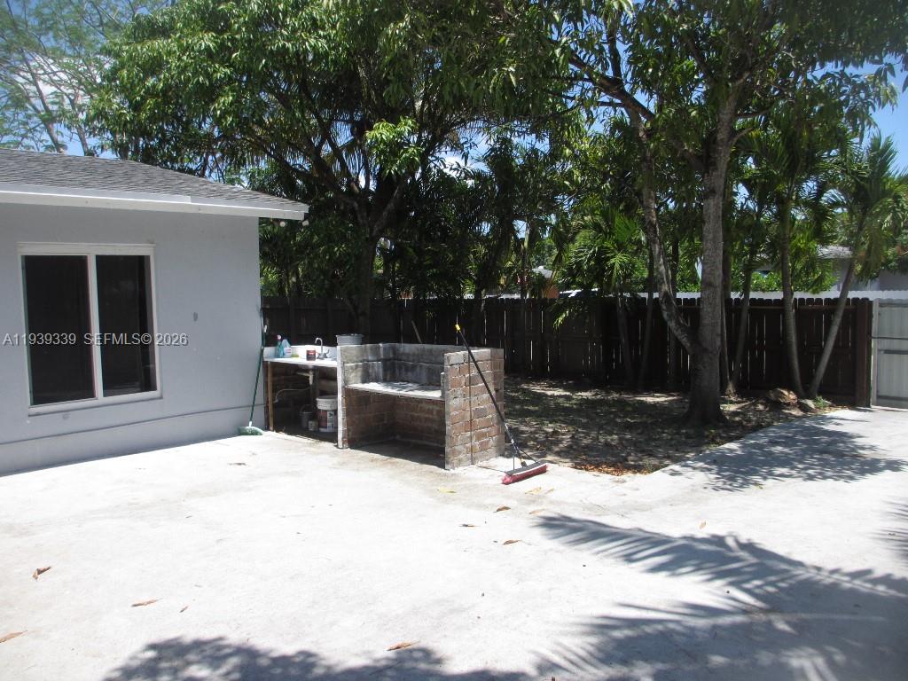 9900 SW 164th Ter Miami, FL 33157