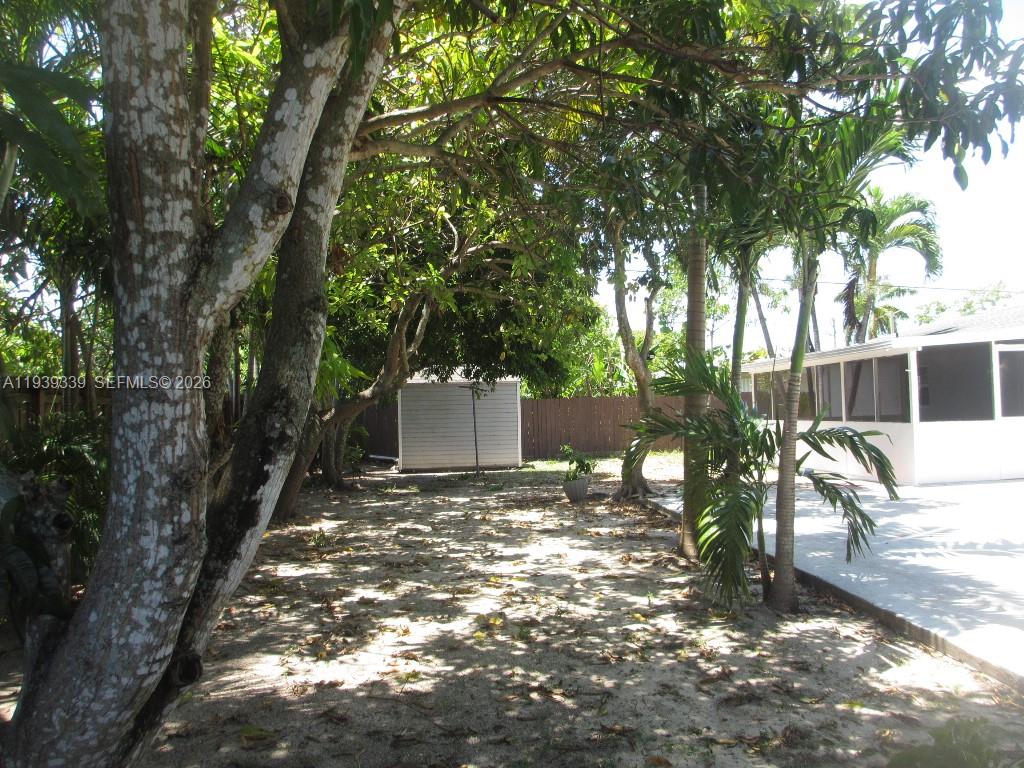 9900 SW 164th Ter Miami, FL 33157