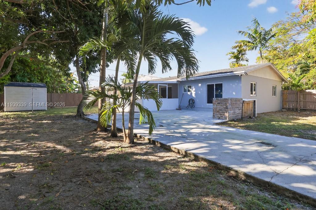 9900 SW 164th Ter Miami, FL 33157