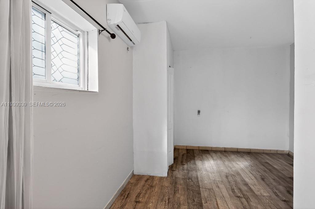 9900 SW 164th Ter Miami, FL 33157