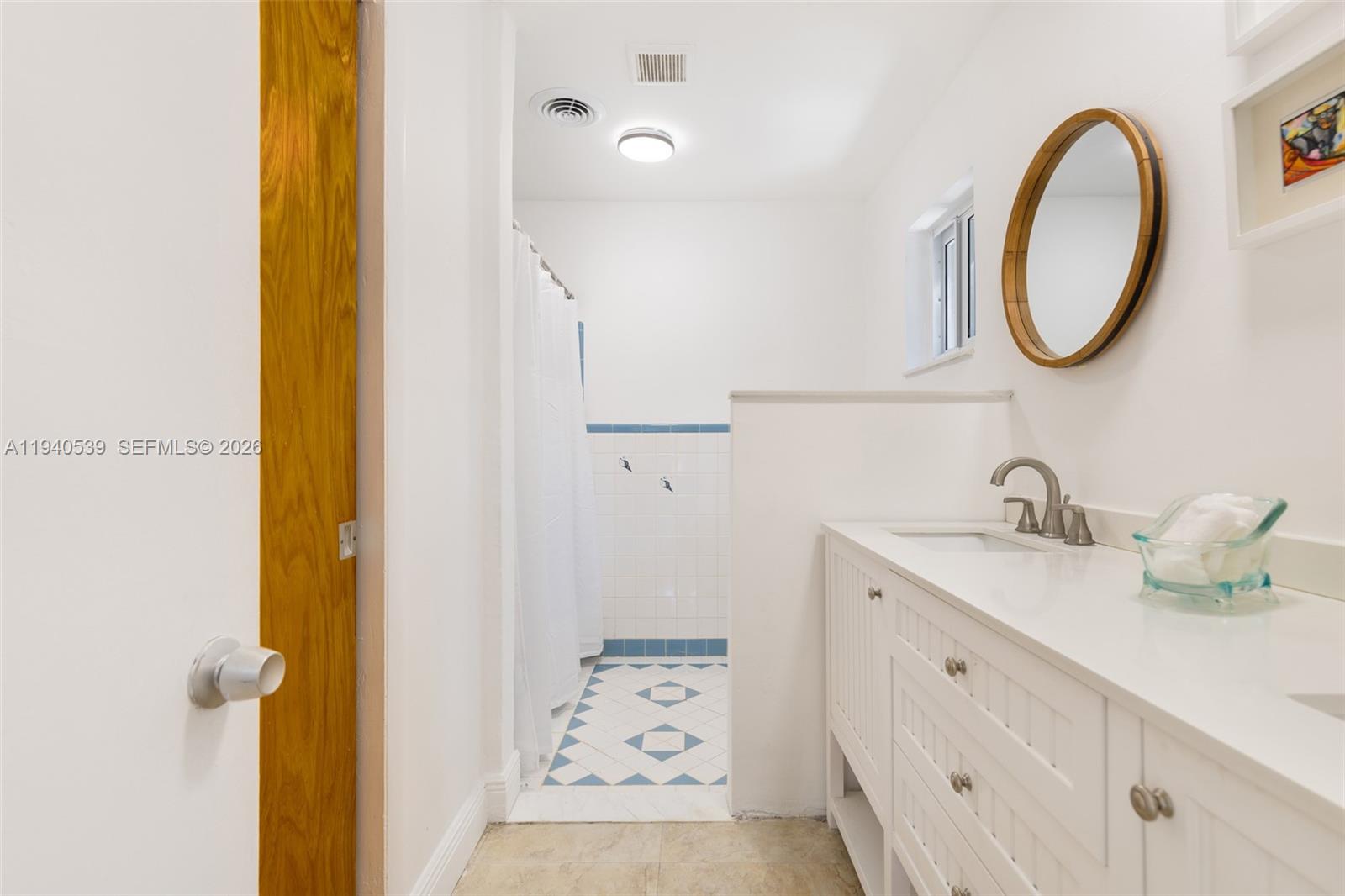 2201 SW 22nd Ter Miami, FL 33145