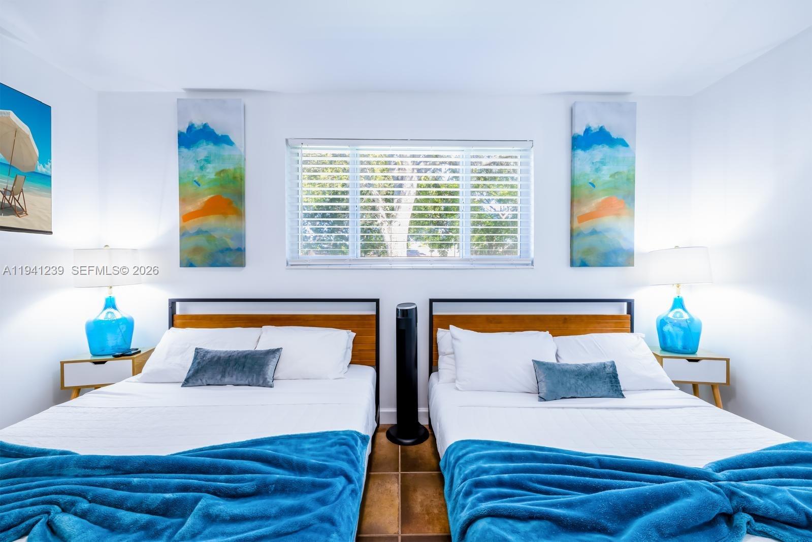 312 N Luna Ct Hollywood, FL 33021