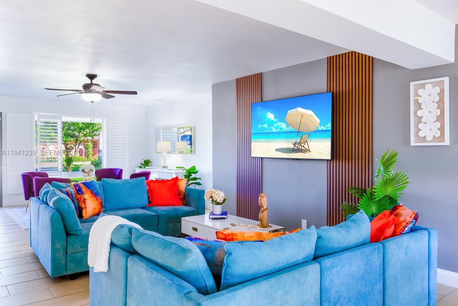 312 N Luna Ct Hollywood, FL 33021