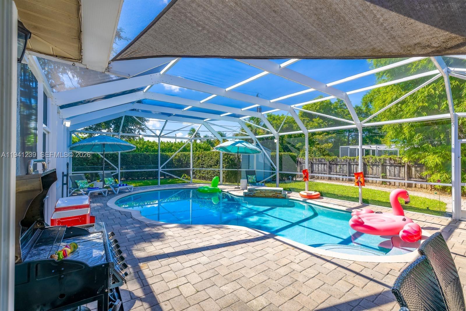 312 N Luna Ct Hollywood, FL 33021