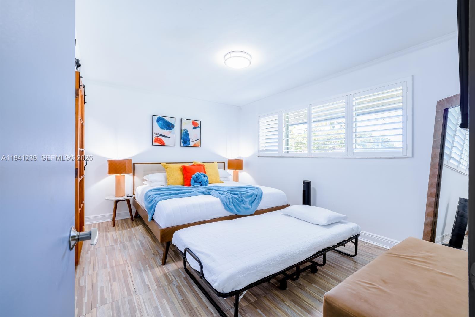 312 N Luna Ct Hollywood, FL 33021